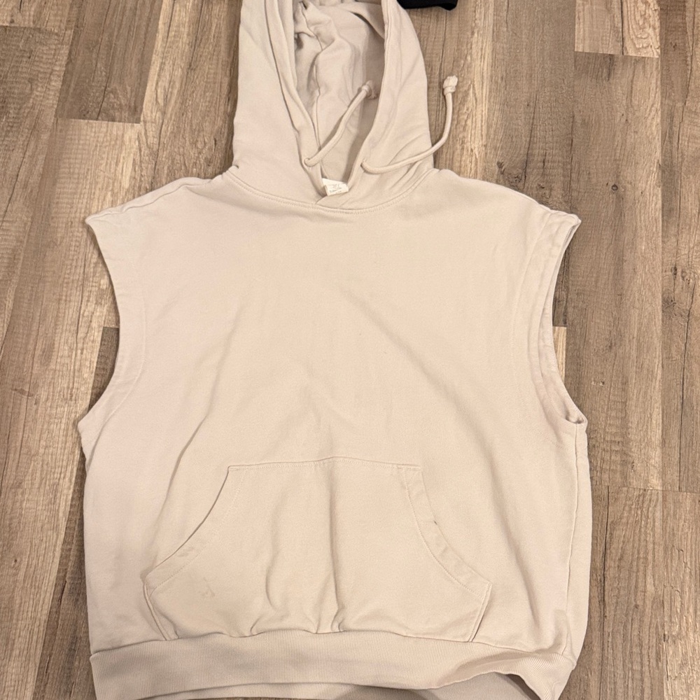 H&M Cream Sleeveless Vest